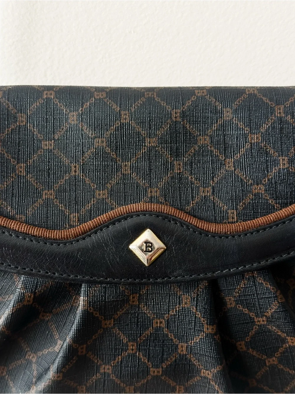 VINTAGE 1980s BALLY MONOGRAM BAG crossbody or clutch